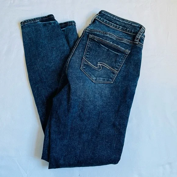 Silver Jeans Co Elyse Skinny Jeans - Picture 6 of 8